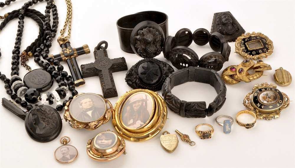 Victorian Mourning Jewelry Maker
